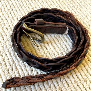 🌿Kids brown braided leather belt size LG🌿